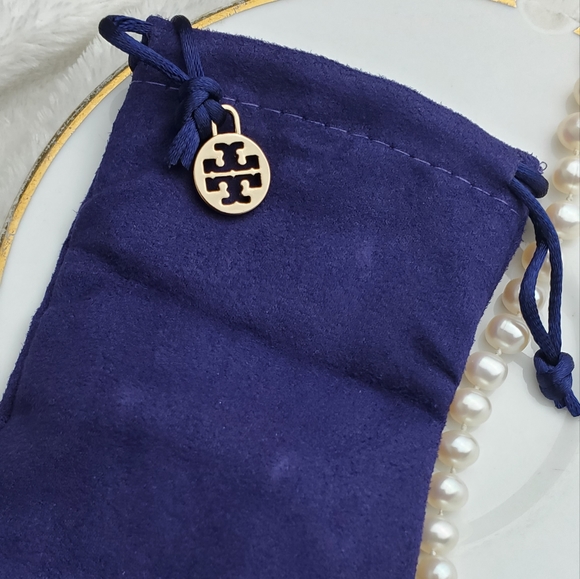 π¨ NEW TORY BURCH LARGE HOOP EARRINGS - Picture 3 of 4